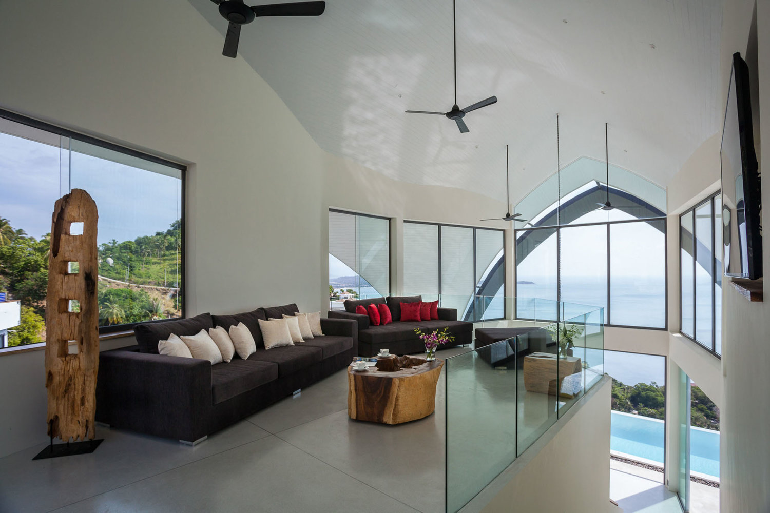 16+-+Relaxing+area+with+flatscreen+TV 16+-+Relaxing+area+with+flatscreen+TV